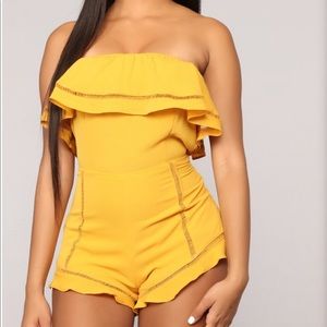 Mustard off the shoulder romper👗